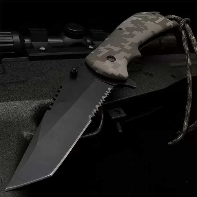 Couteau de survie à lame