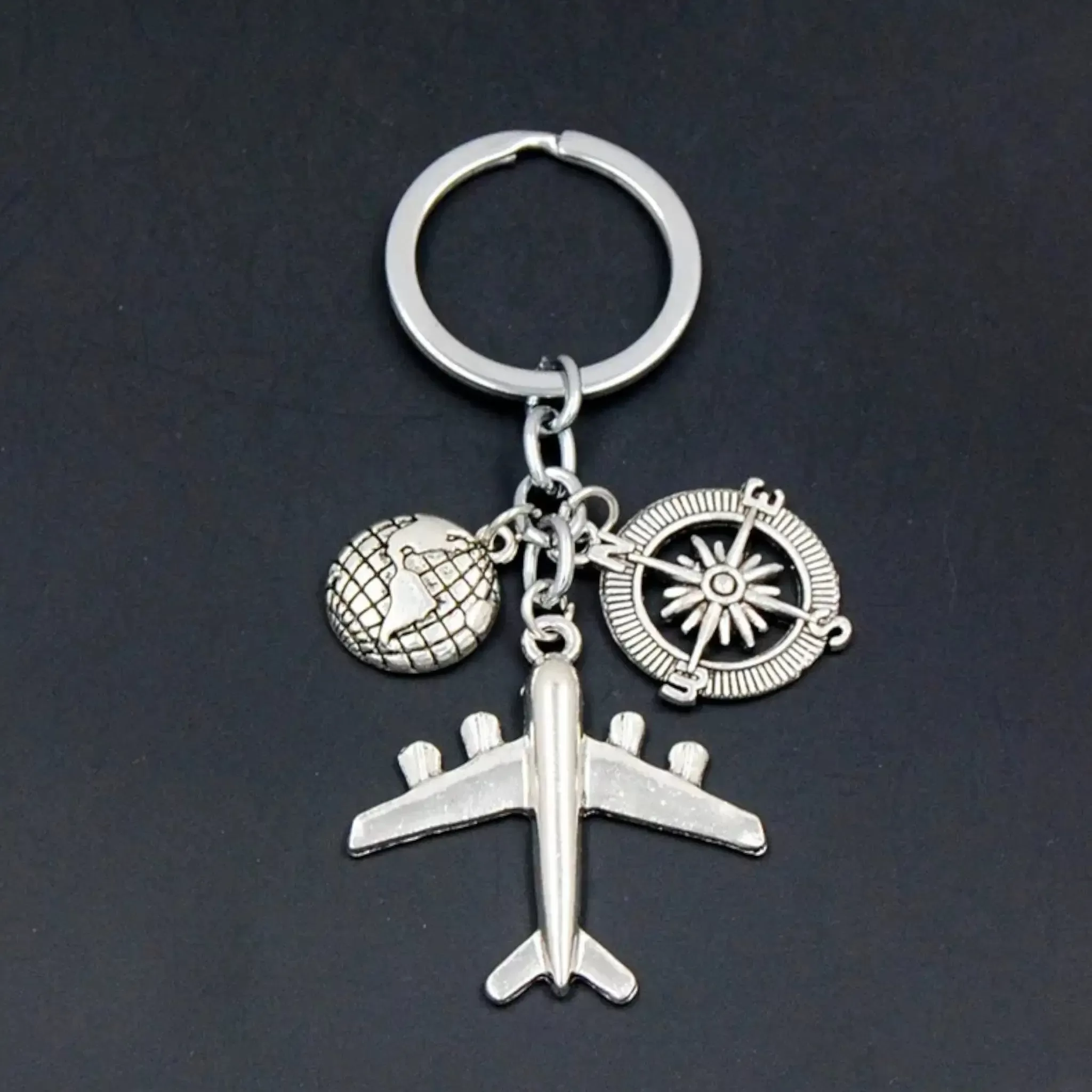 PORTE-CLÉS MILITAIRE AVEC DES CHARMES – Image 3